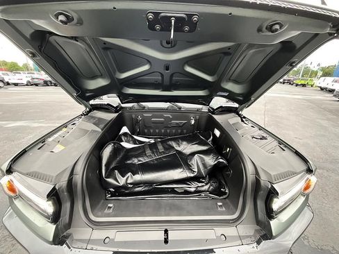 Used 2024 GMC Hummer EV 3X AWD/4WD image 3