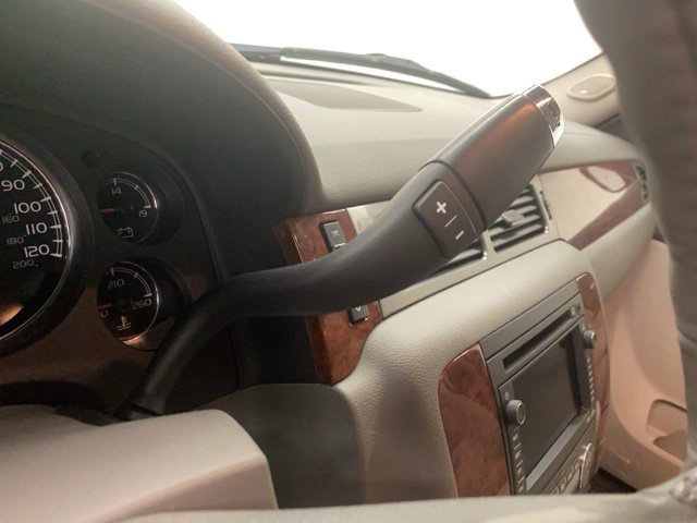Used 2010 Chevrolet Avalanche LTZ AWD/4WD image 33
