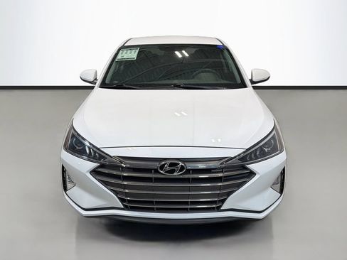 Used 2019 Hyundai Elantra SE w/ Cargo Package FWD image 2