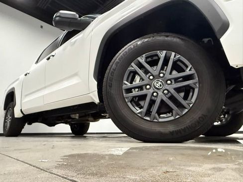 Used 2025 Toyota Tundra SR5 image 3