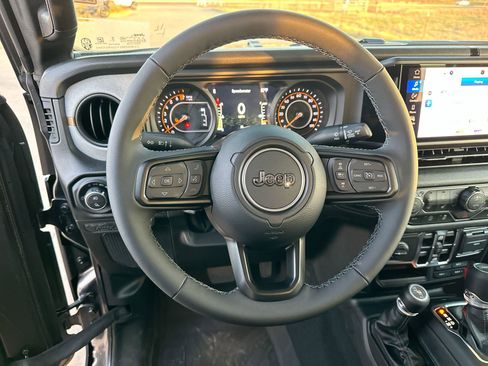 New 2025 Jeep Gladiator Sport image 14