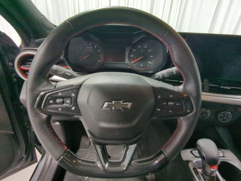 Used 2024 Chevrolet Trax RS w/ Driver Confidence Package FWD image 22