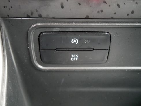 Used 2021 Ford EcoSport Titanium image 34