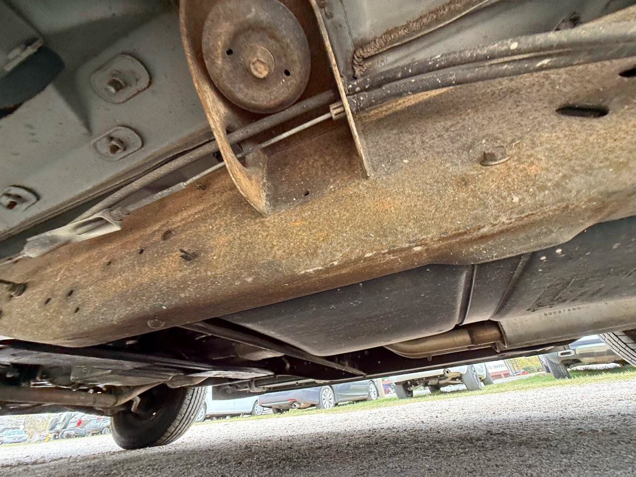 Used 1998 GMC Yukon 2WD 4-Door w/ Marketing Opt Pkg 5 image 30