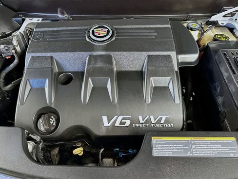 Used 2014 Cadillac SRX Luxury image 9