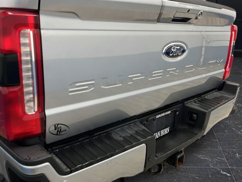 Used 2023 Ford F250 XLT w/ XLT Premium Package AWD/4WD image 39