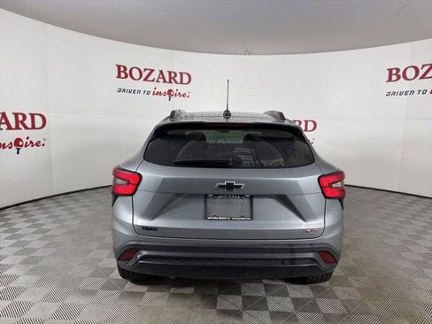Used 2024 Chevrolet Trax RS w/ Driver Confidence Package FWD image 7
