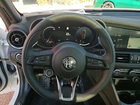 New 2025 Alfa Romeo Giulia AWD image 27