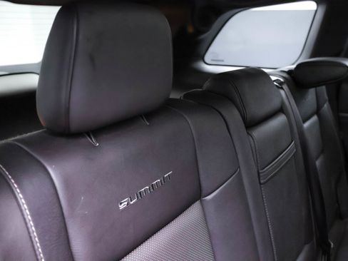 Used 2014 Jeep Grand Cherokee Summit image 30