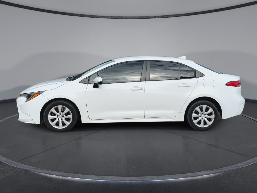 Used 2024 Toyota Corolla LE FWD image 5