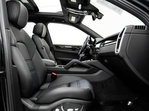 Certified 2021 Porsche Cayenne AWD/4WD image 24