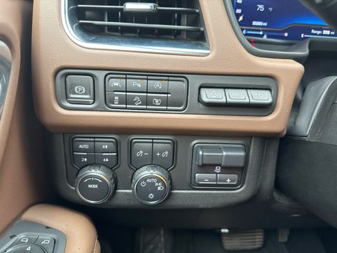 Used 2023 Chevrolet Tahoe High Country w/ Premium Package AWD/4WD image 19