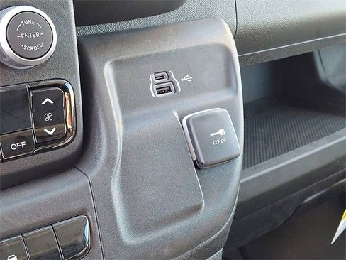 Used 2025 RAM ProMaster 2500 w/ Convenience Group image 25