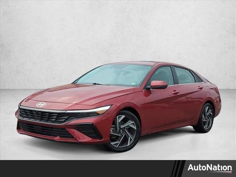 Used 2024 Hyundai Elantra Limited image 1