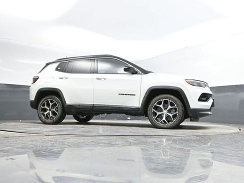 Used 2024 Jeep Compass Limited image 54