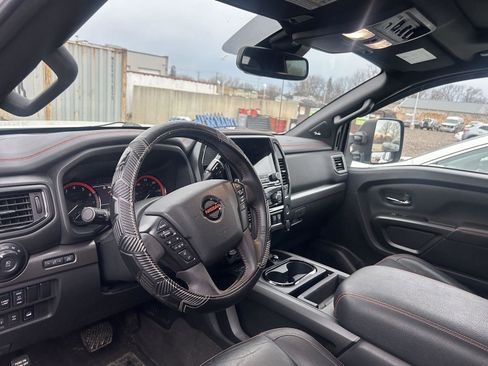 Used 2021 Nissan Titan PRO-4X w/ Pro-4x Convenience Package image 9