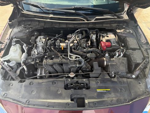Used 2025 Nissan Altima 2.5 SV FWD image 13