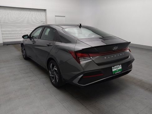 Used 2025 Hyundai Elantra Sport FWD image 5
