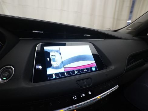 Used 2021 Cadillac XT4 Premium Luxury AWD/4WD image 20