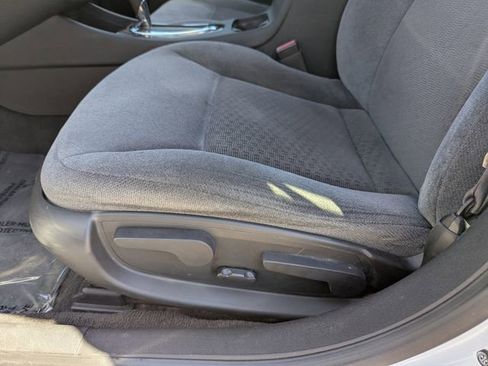 Used 2016 Chevrolet Impala LT FWD image 21