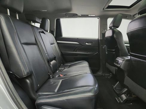 Used 2016 Toyota Highlander XLE AWD/4WD image 33