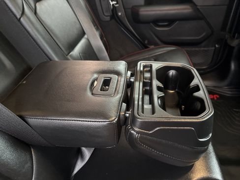 Used 2019 Jeep Wrangler Unlimited Rubicon image 25