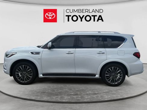 Used 2018 INFINITI QX80 4WD w/ Driver Assistance Package image 2