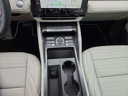 New 2026 Lincoln Nautilus Reserve image 25