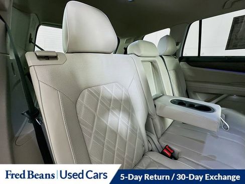 Used 2024 Volkswagen Atlas SEL Premium R-Line image 28