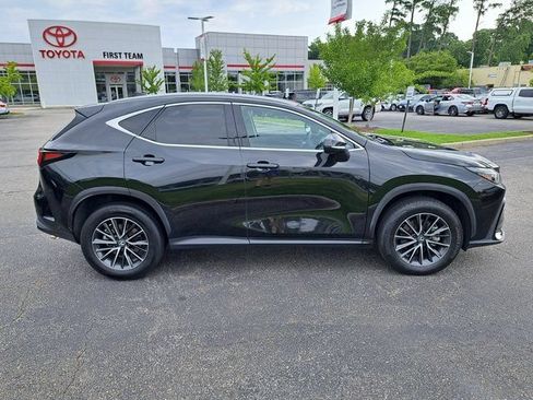 Used 2025 Lexus NX 250 FWD w/ Cold Area Package image 6