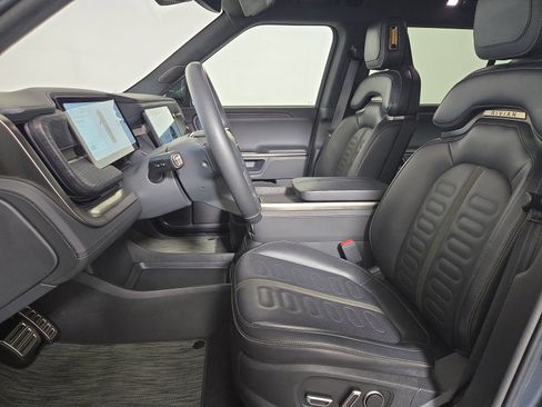 Used 2024 Rivian R1S Adventure AWD/4WD image 20