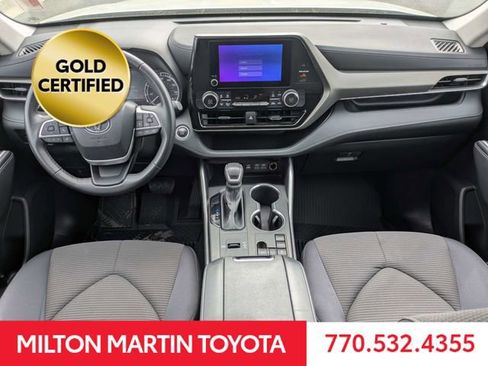 Certified 2024 Toyota Highlander LE FWD image 14