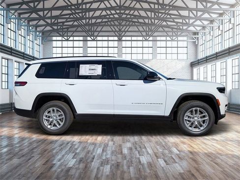 New 2025 Jeep Grand Cherokee L Laredo w/ Luxury Tech Group I image 3