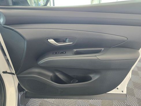 Used 2025 Hyundai Santa Cruz SE AWD/4WD image 41