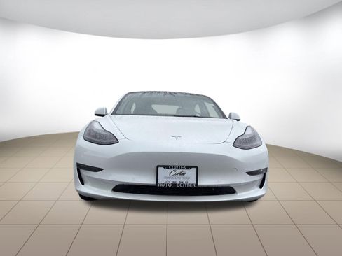 Used 2022 Tesla Model 3 Long Range AWD/4WD image 2