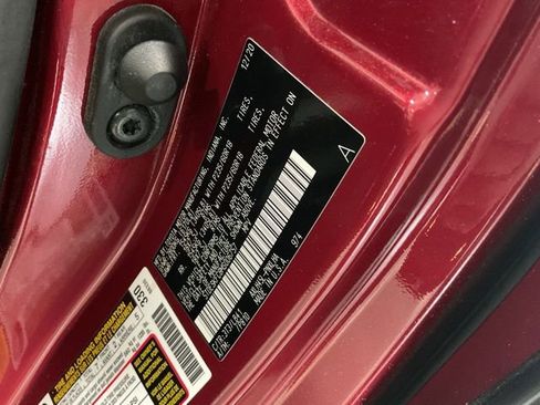 Used 2021 Toyota Sienna Platinum image 25