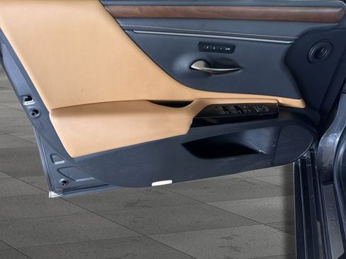 Certified 2024 Lexus ES 350 w/ Premium Package FWD image 11