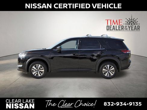 Certified 2025 Nissan Pathfinder SL FWD image 5