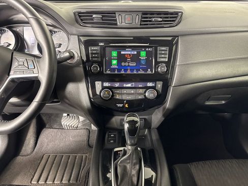 Used 2019 Nissan Rogue SV w/ Premium Package image 29