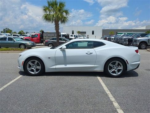Used 2023 Chevrolet Camaro LT image 7