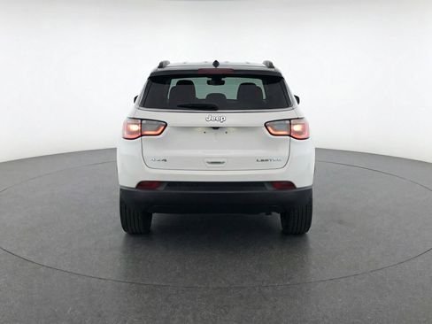 Used 2025 Jeep Compass Limited image 7