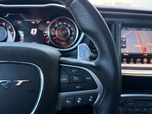 Used 2015 Dodge Challenger SRT w/ Technology Group image 34