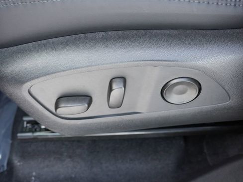 Certified 2025 GMC Acadia Denali image 27