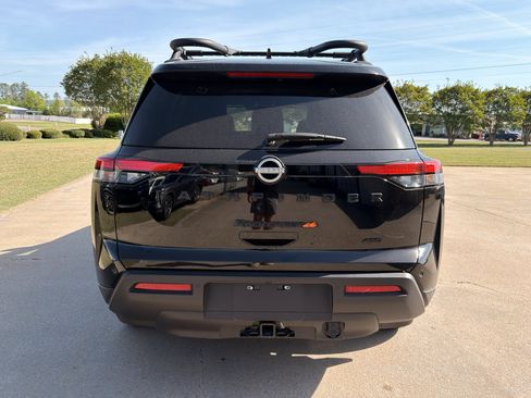 Certified 2023 Nissan Pathfinder Rock Creek image 4
