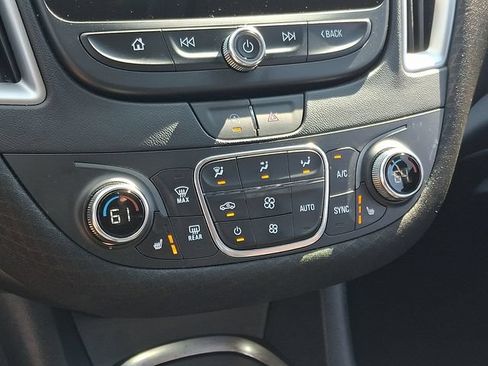 Used 2025 Chevrolet Malibu LT FWD image 15