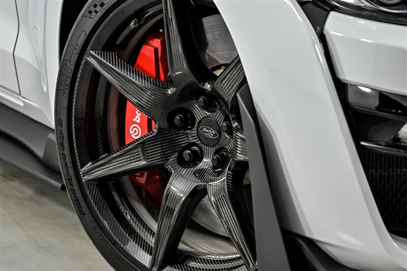 Used 2022 Ford Mustang Shelby GT500 w/ Carbon Fiber Track Pack RWD image 3
