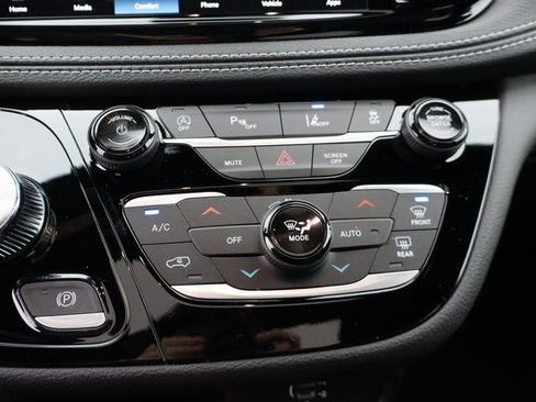 New 2026 Chrysler Pacifica Select image 22