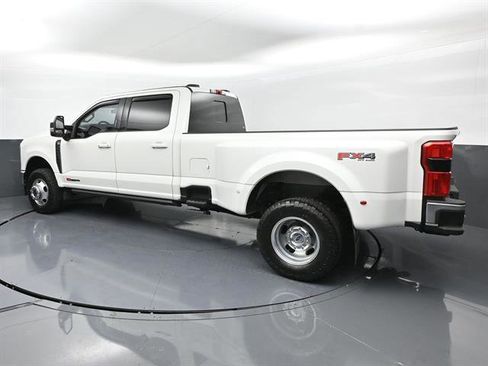 Used 2023 Ford F350 Lariat w/ Lariat Ultimate Package AWD/4WD image 28