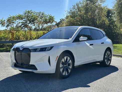 New 2026 BMW iX xDrive45 image 3