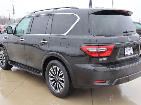 Used 2024 Nissan Armada SL w/ Midnight Edition Package image 7